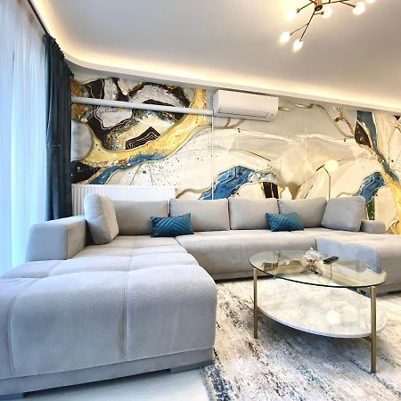 Coquette Apartment Брашов Экстерьер фото