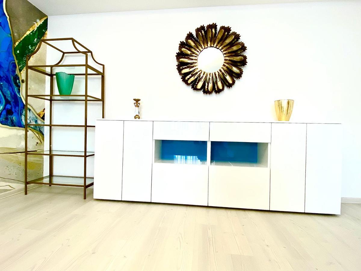 Coquette Apartment Брашов Экстерьер фото