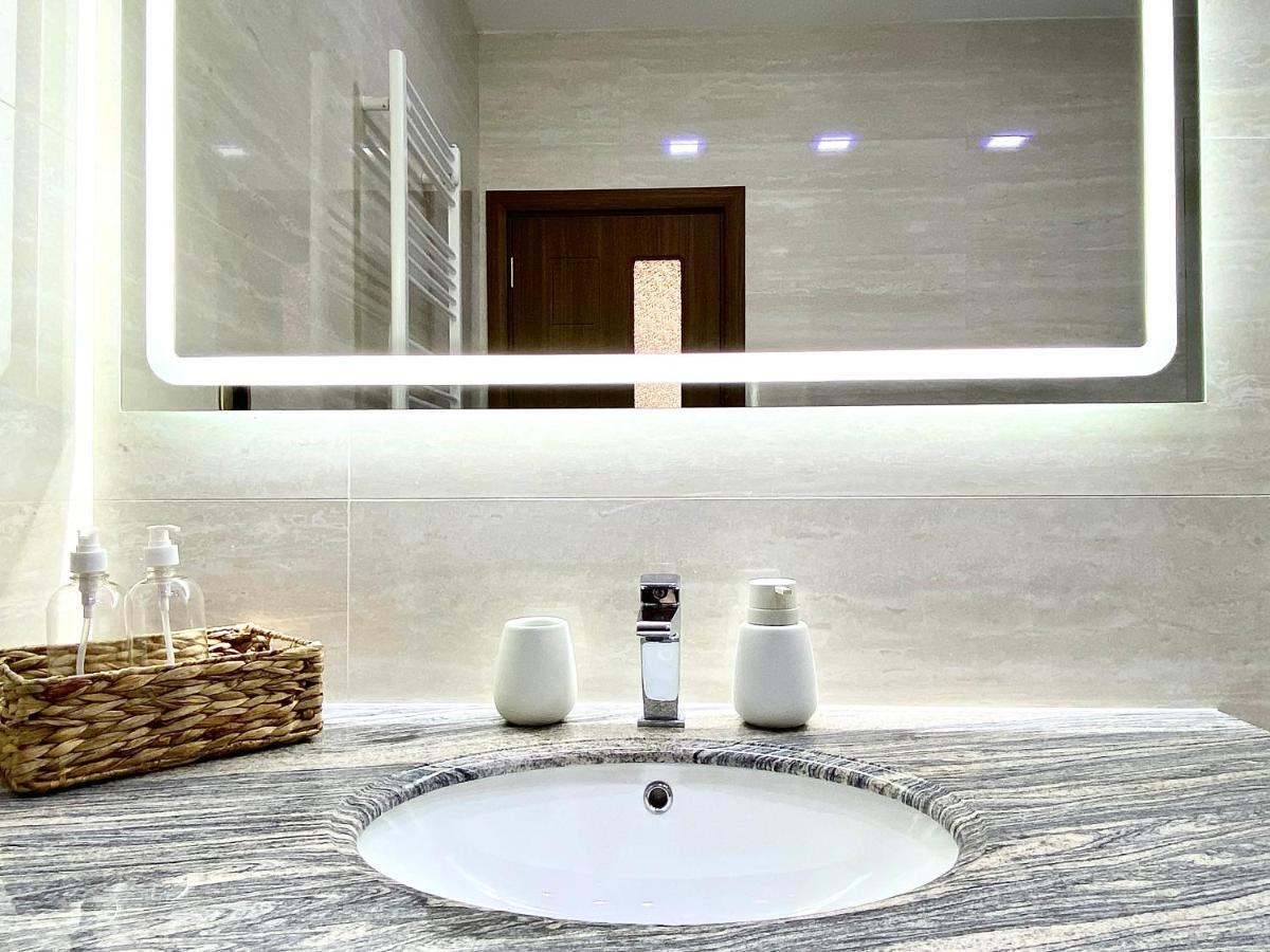 Coquette Apartment Брашов Экстерьер фото