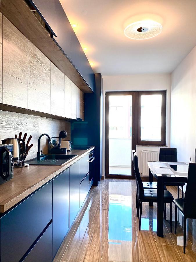 Coquette Apartment Брашов Экстерьер фото